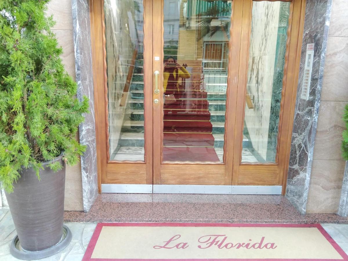 La Piccola Florida Apartment ซานเรโม ภายนอก รูปภาพ